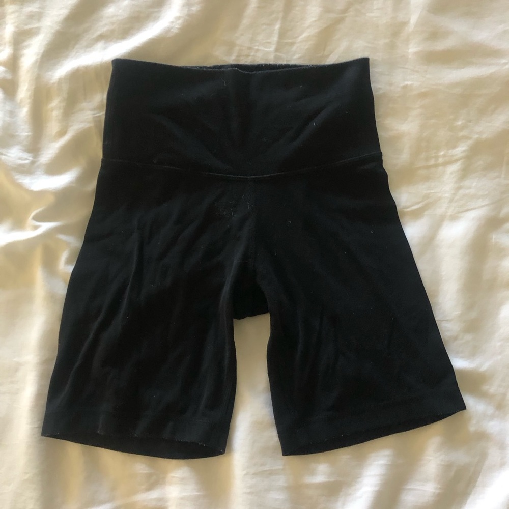 tna biker shorts - women’s xs